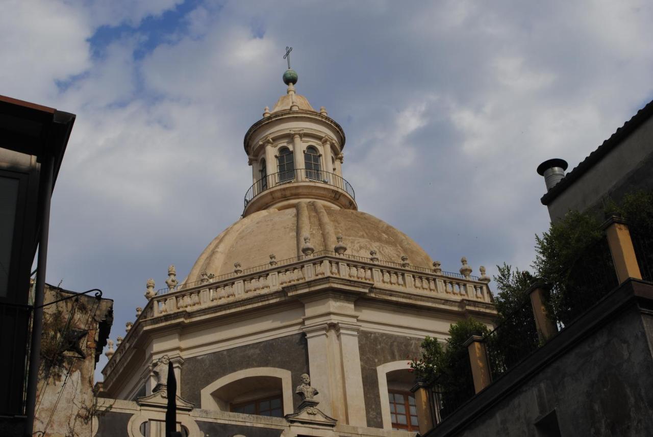 B&B Palazzo Sant'Alfano Catânia Exterior foto