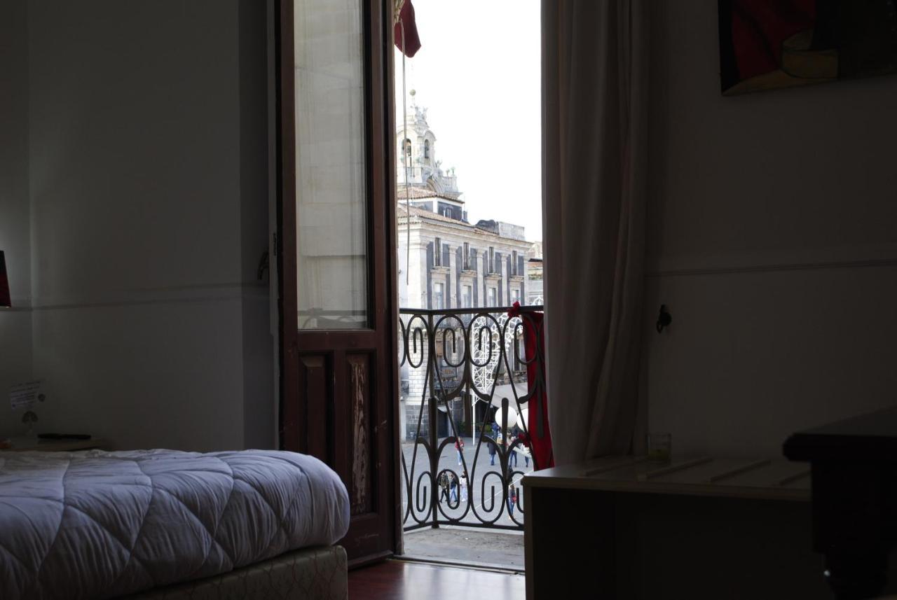B&B Palazzo Sant'Alfano Catânia Exterior foto